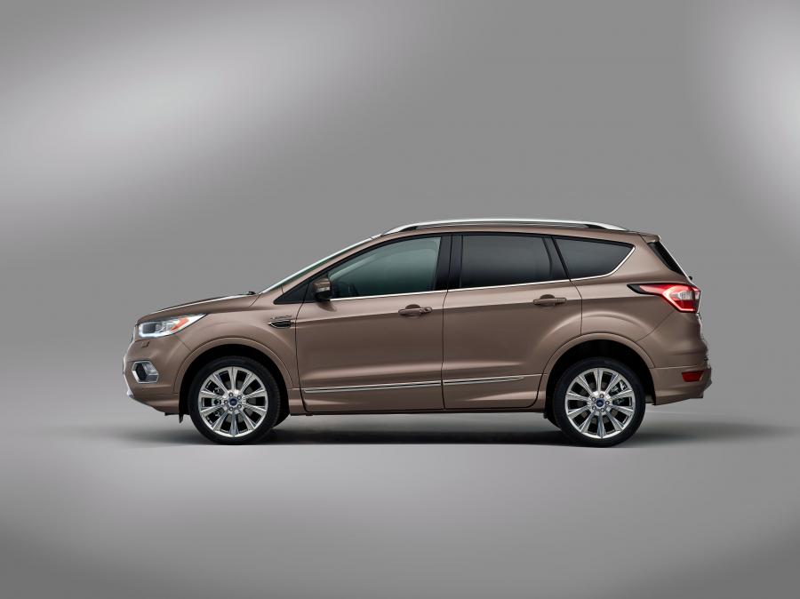  Ford Vignale Kuga 2016 года  (фото 2 из 38)